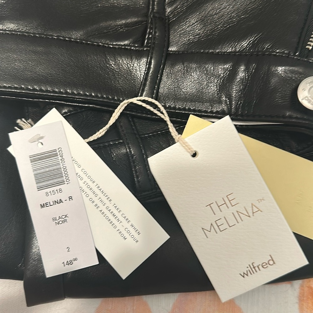 - Aritzia Wilfred The Melina pant never been worn!